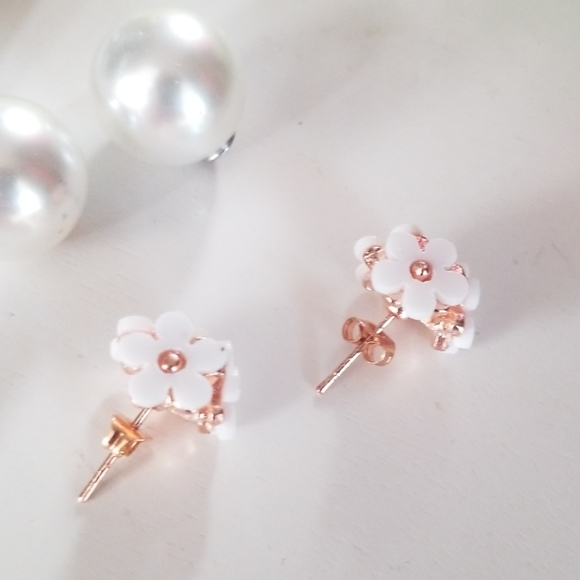 Double Side Ball Flower Stud Front Back - Picture 3 of 5